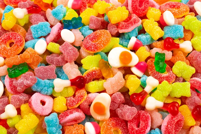 What candy is always getting in fights with each other? image