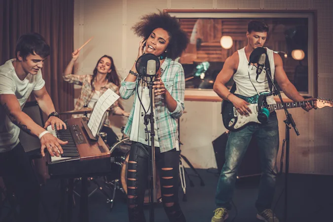 What's the best band to listen to in autumn? image