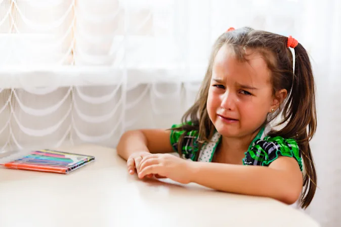 What should you say to your sister when she's crying? image