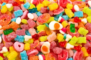 What candy is always getting in fights with each other? image