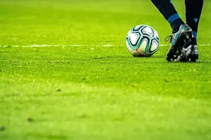 What do soccer referees send during the holidays? image