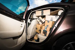 What does Jeff Bezos do before he goes to sleep? image