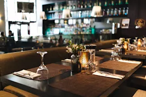 What restaurant always wins on Jeopardy? image