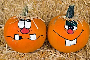 What's a pumpkin's favorite game? image