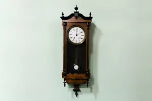 What's another name for a grandfather clock? image