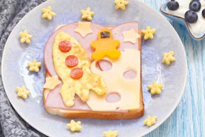 When do astronauts eat? image