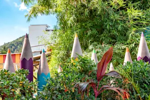 Where do writing utensils go on vacation? image