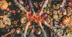Who should you invite to your Friendsgiving? image