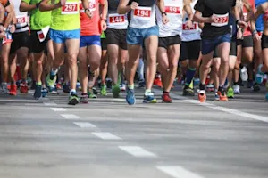 Why did Justin Turner sign up for the marathon near where he grew up? image