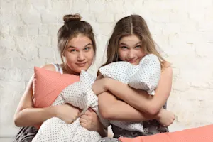 Why did the sisters start stealing from stores together? image